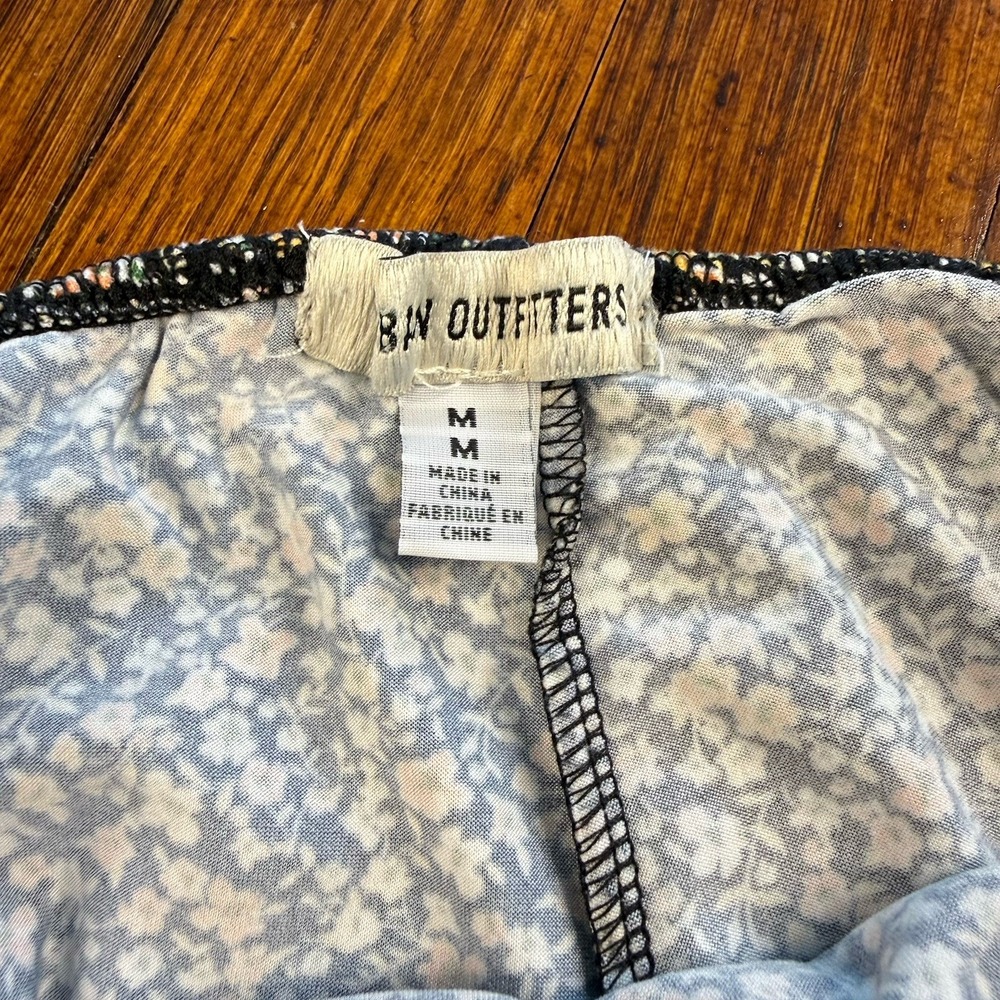 Urban Outfitters Jess's Floral Romper M (8-10) Black White - Picture 10 of 10